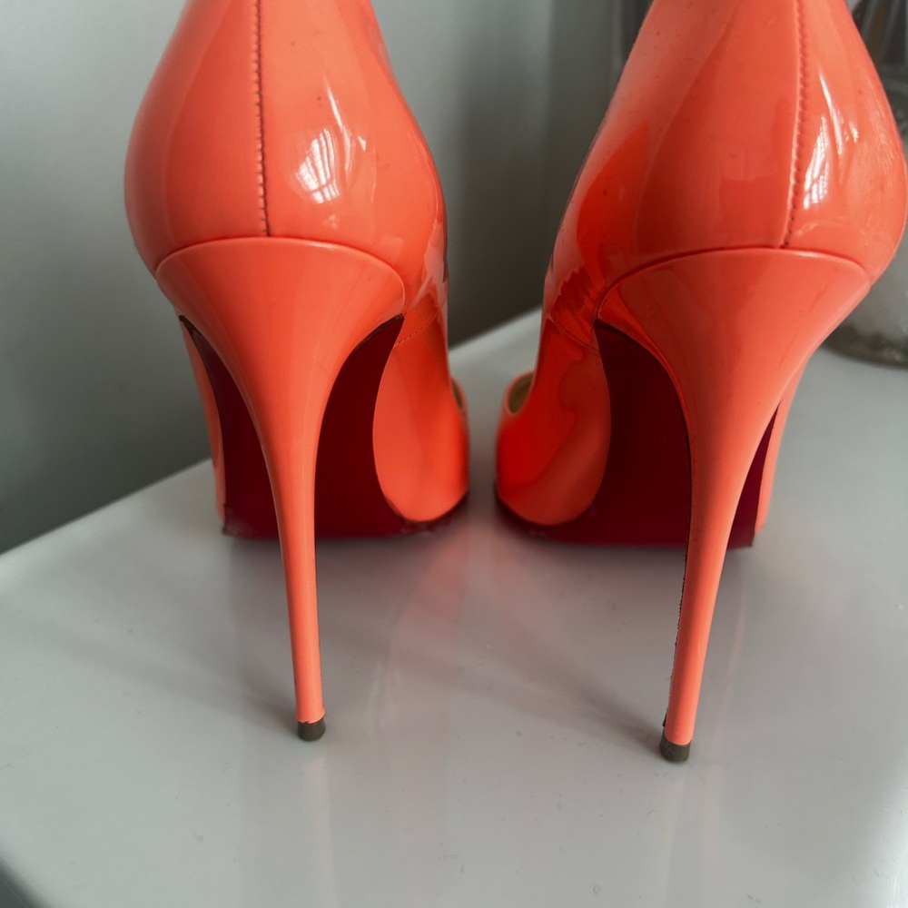 Christian Louboutin Patent Leather Pointed-Toe Pumps in Coral - Picture 5 of 9